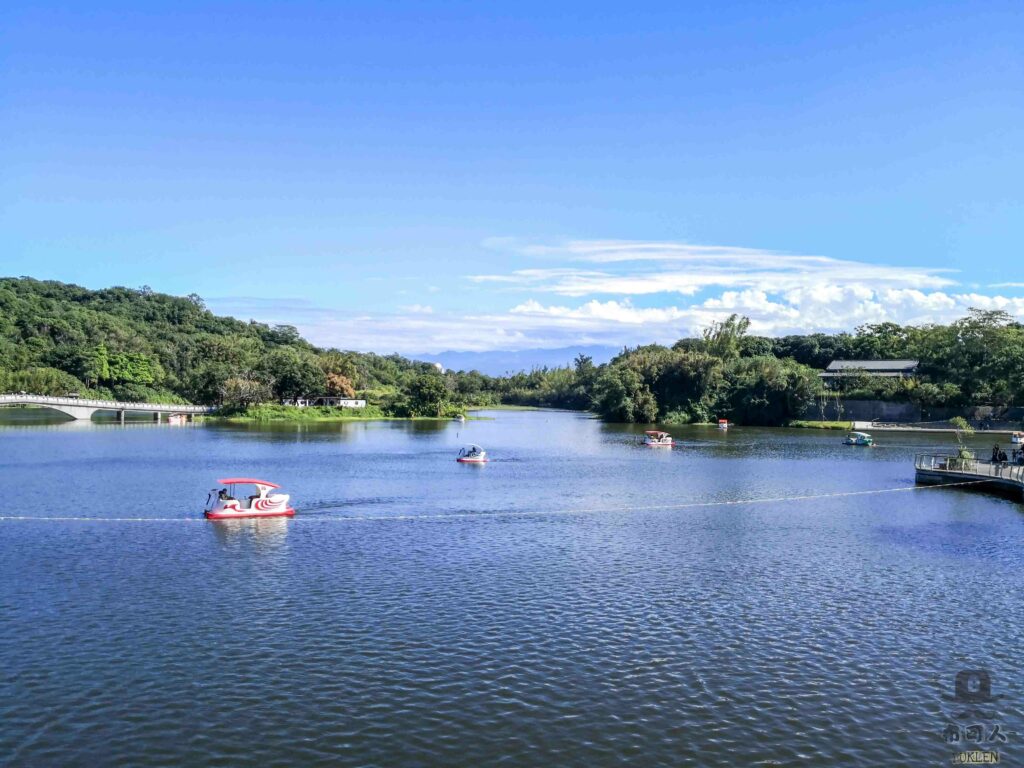 青草湖 湖景
